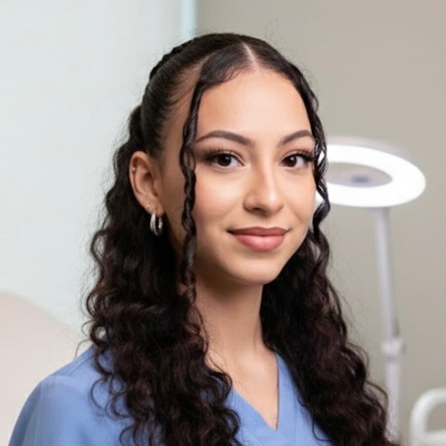 Waleshka V., Esthetician